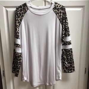 Long sleeve leopard print